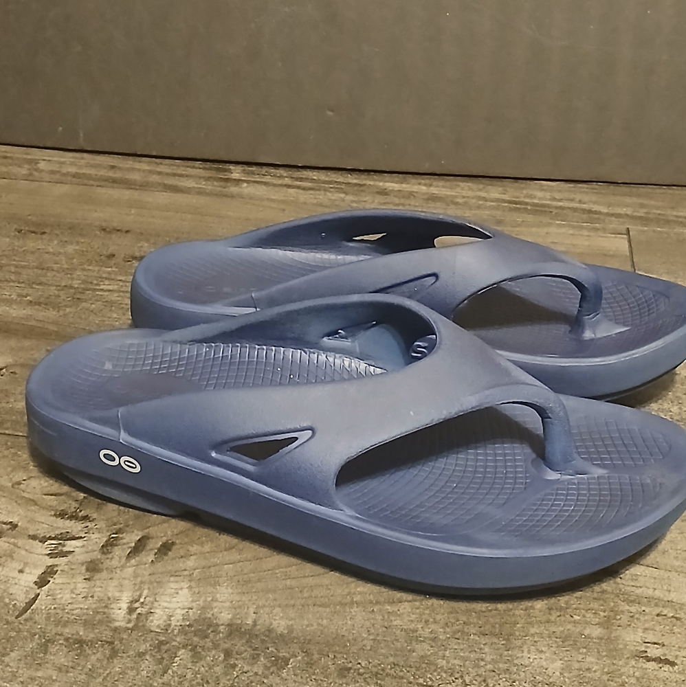 Blue Flip Flop Sandals OOFOS